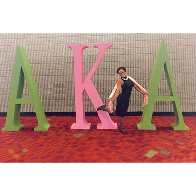 The Ladies of Alpha Kappa Alpha Sorority, Inc. Paint Atlanta Pink and Green